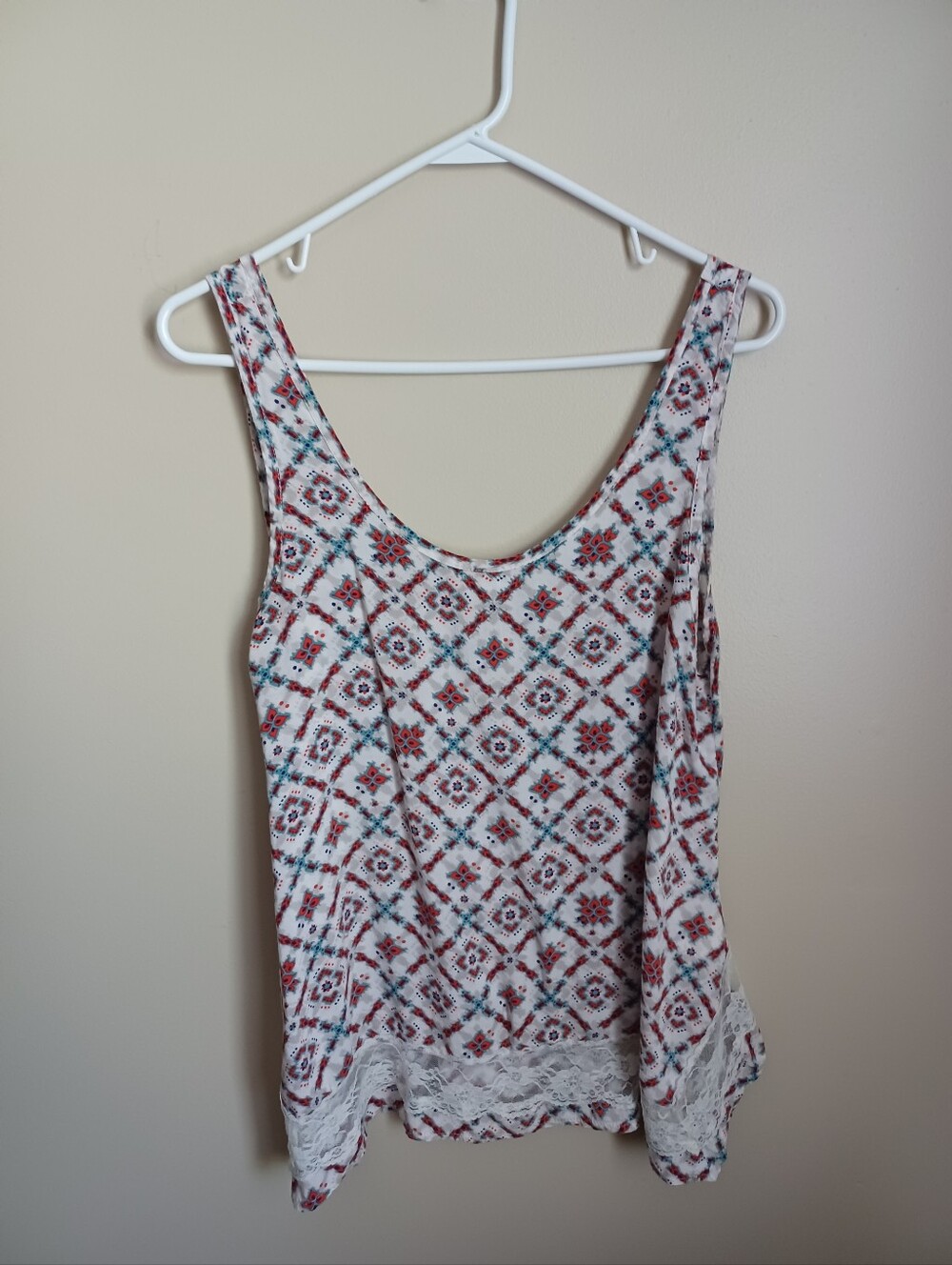 Women's Size Medium‎ Mudd White Multicolor Rayon Tank Top Summer Clothes Shirt